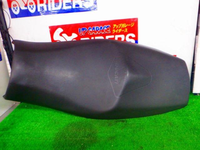 10DUCATI 純正シート