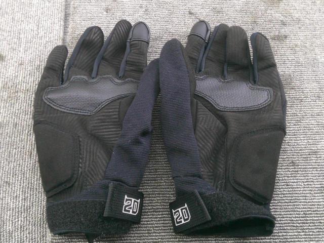 Size M
Alpinestars
Bike Globe
FQ20
REEF
MONSTER
GLOVE
Monster Glove
Black/Blue/Bright Red/Green