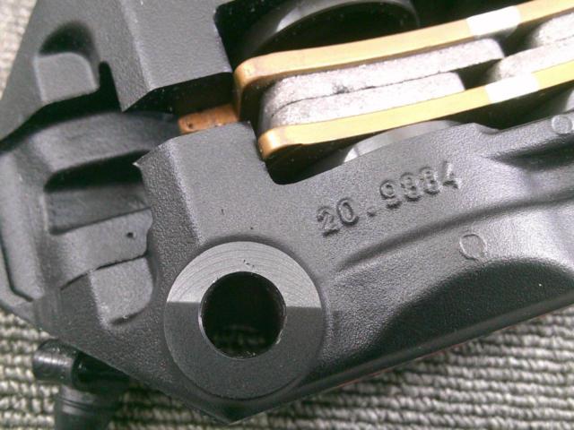 100MM Brembo   ラジアルブレーキキャリパー M4 モノブロック 100MM | 220988550 片側のみ ブレンボ ブラックRADIAL