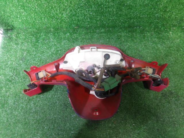 PAL50 (removed from an unknown year of manufacture) Genuine Honda part
Speedometer
Only the needle has been tested and confirmed to be working.