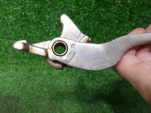 Glass Tracker
(Removed in 2003)
SUZUKI genuine
Brake / clutch lever