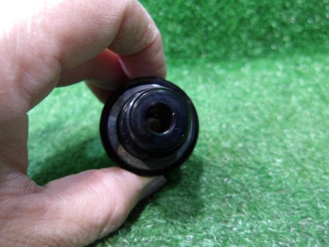 Unknown Manufacturer
Bar Ends Black
Approximately 15mm in diameter