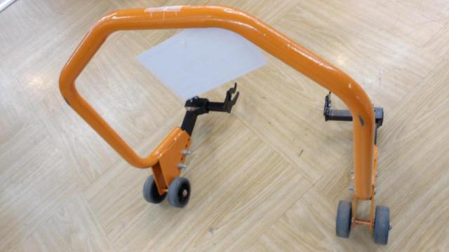 DAYTONA (Daytona)
Riasutando
Adjustable 3
U-clamp attachment installed