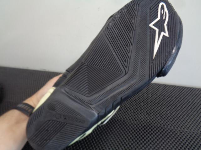 Alpinestars
Riding shoes
SMX-1
R
V2
VENTED
EUR42