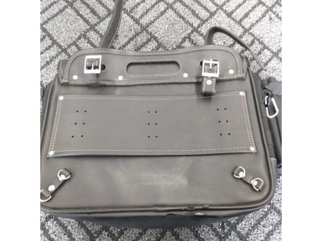 Wakeari
HenlyBegins Saddlebag
DHS-19
22L