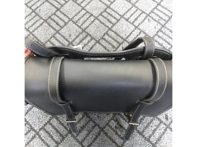 Wakeari
HenlyBegins Saddlebag
DHS-19
22L