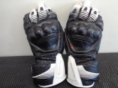 DAINESEFIERO
METAL
GLOVES
Size: 8 / S