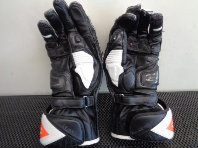 DAINESEFIERO
METAL
GLOVES
Size: 8 / S