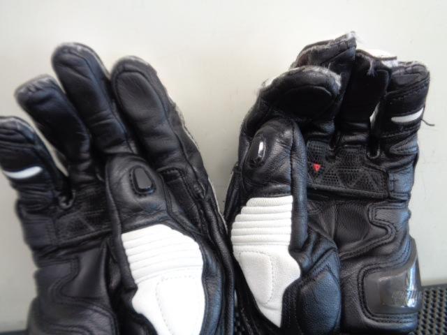 DAINESEFIERO
METAL
GLOVES
Size: 8 / S