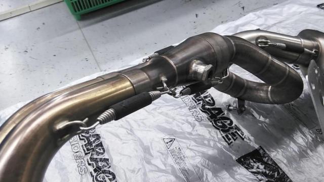 9AKRAPOVIC レーシングライン カーボンマフラー