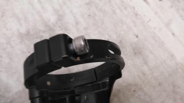 9メーカー不明 フロントフォークブレーススタビライザー