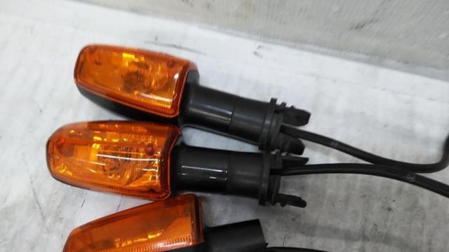 3【4分割】HONDA ウインカー