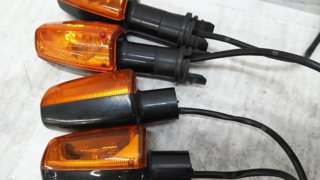 3【4分割】HONDA ウインカー