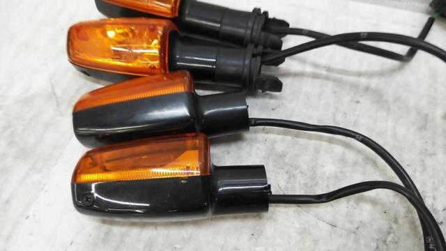 3【4分割】HONDA ウインカー