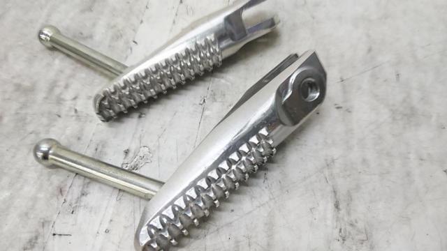 9【2分割】YAMAHA ステップバー