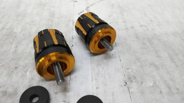 92-part DAYTONA
Handlebar end plug