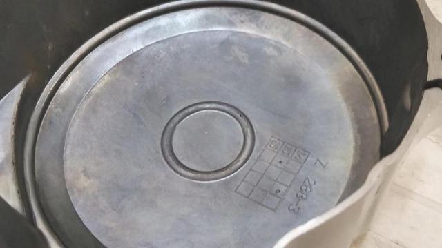 3メーカー不明 ジェネレーターカバー