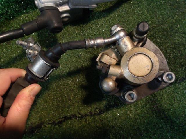 【KAWASAKI】純正 フロントキャリパーマスターセット KSR-2(年式不明)外し
