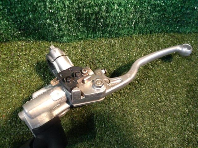 【KAWASAKI】純正 フロントキャリパーマスターセット KSR-2(年式不明)外し