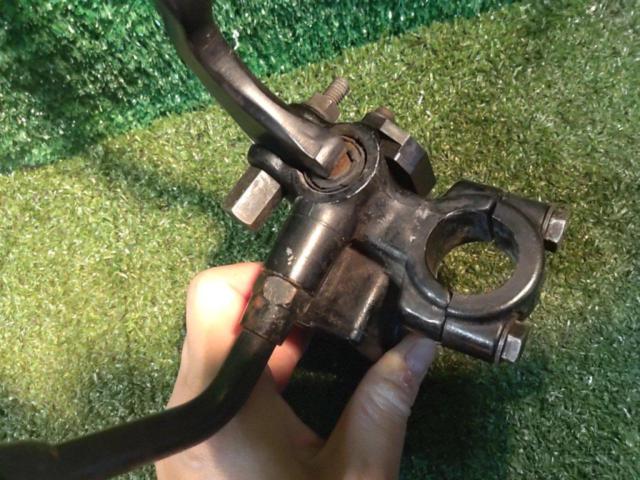 【KAWASAKI】純正 フロントマスターシリンダー KSR-2(年式不明)外し