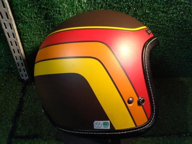 Arai CLASSIC
AIR
BLITZ
Full-face helmet
Brown
Size: Equivalent to M (57-58cm)