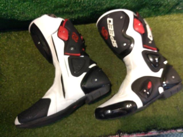 [SPEED
BIKERSB1001
Racing boots
Size: 43