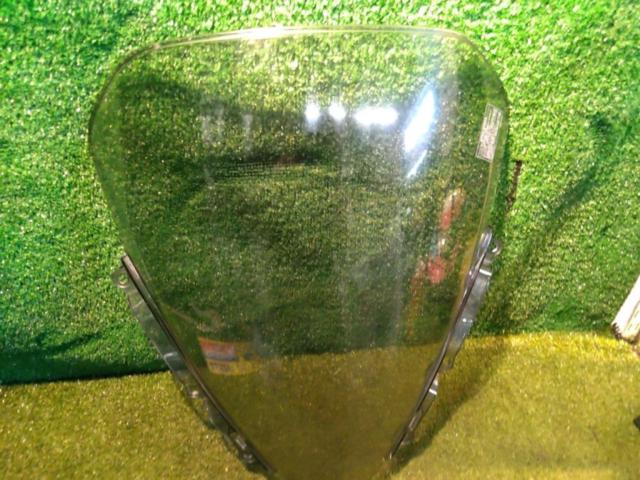 HONDA
Genuine front screen
Forza (MF08 / year unknown) removed
