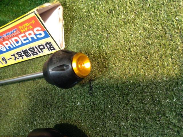 Unknown manufacturer axle slider
Removed from an MT-09 (2013 model)