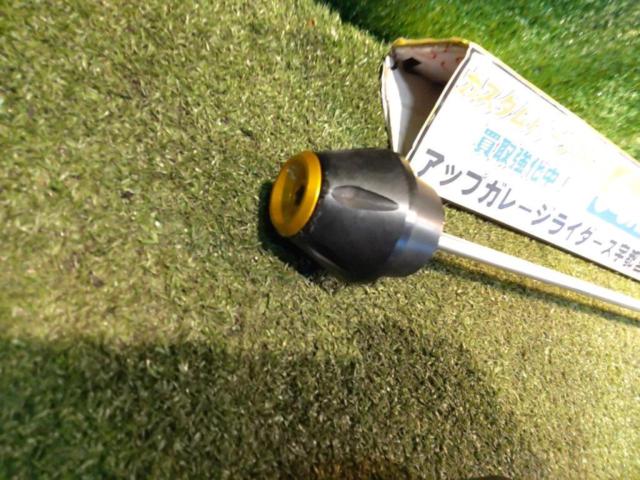 Unknown manufacturer axle slider
Removed from an MT-09 (2013 model)