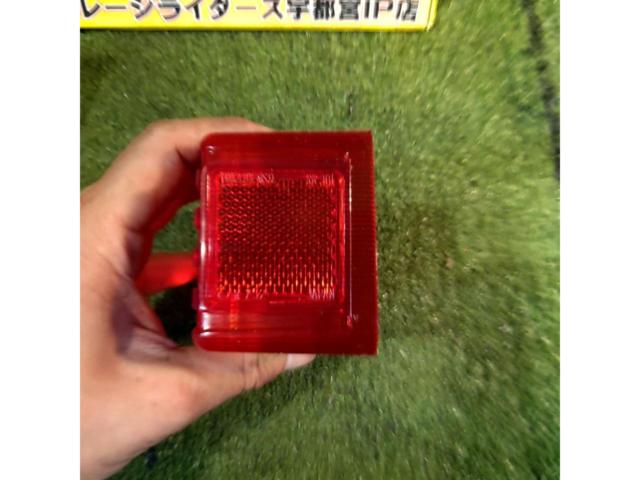 Genuine SUZUKI 35710-31 part
Tail lens
Birdie 50 (Year unknown)
Unused
