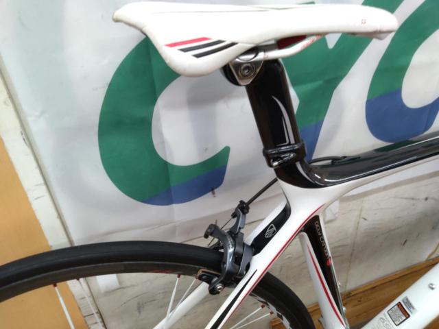 ※左前ブレーキ仕様 TREK MADONE 6.9 2010年モデル 700×23c 2×10s カーボンロードバイク ホワイト