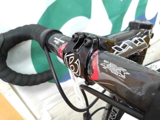 ※左前ブレーキ仕様 TREK MADONE 6.9 2010年モデル 700×23c 2×10s カーボンロードバイク ホワイト