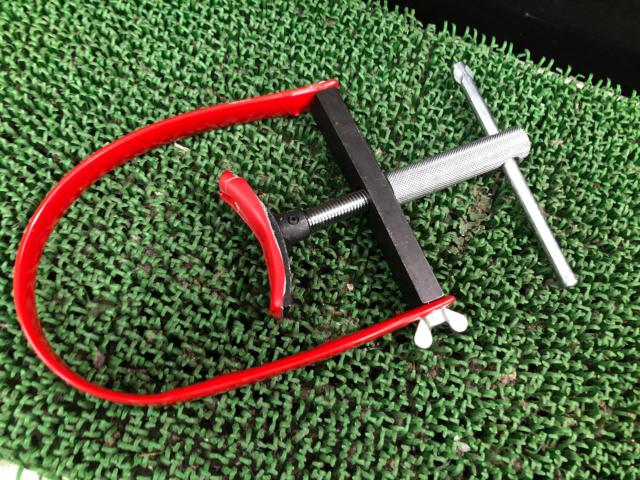 メーカー不明 U字型 プーリーホルダー