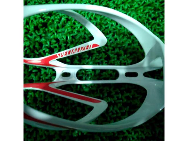 SPECIALIZED Rib Cage 樹脂製ボトルケージホワイト