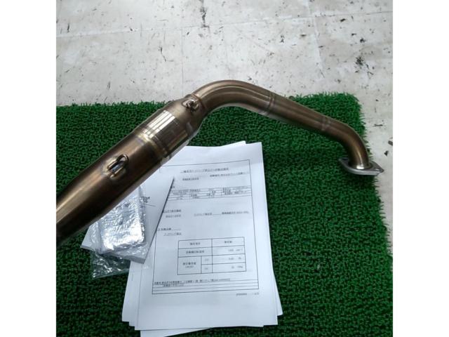 AKRAPOVICRACING (1-1)
Titanium
XSR125
(RE46J/E34LE)