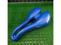 SMP TRK サドル ブルー