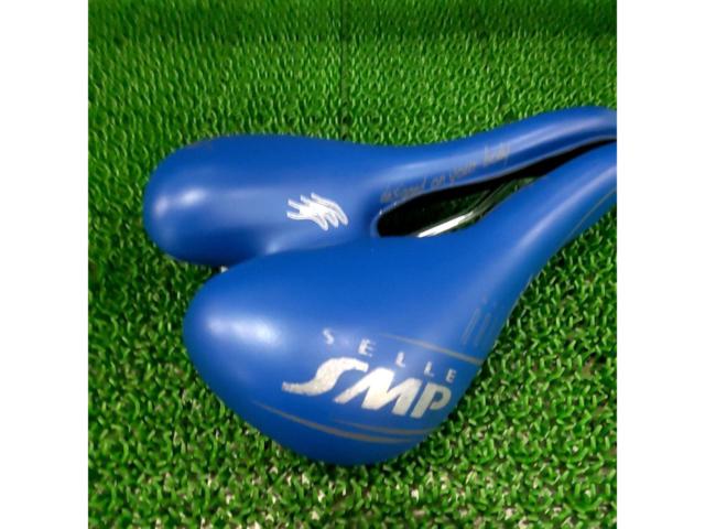 SMP TRK サドル ブルー