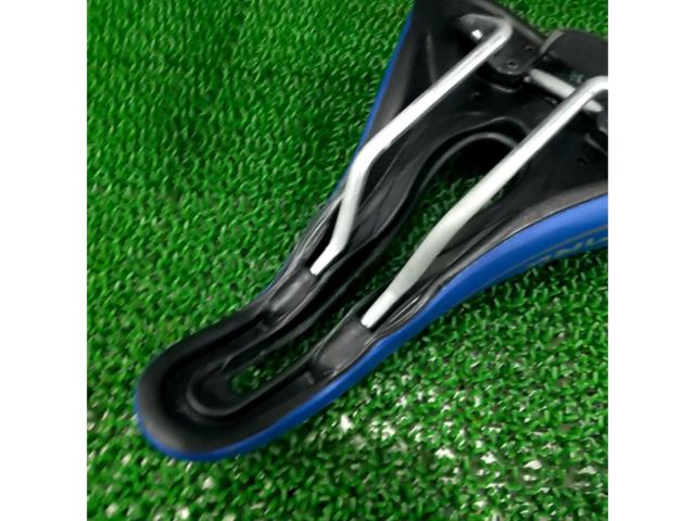 SMP TRK サドル ブルー