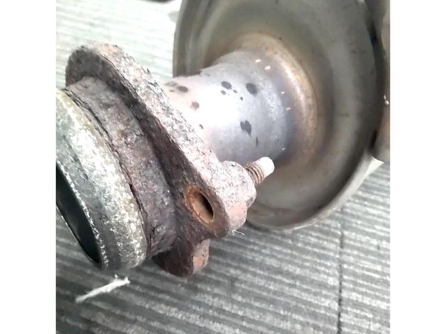 Wakeari
HONDA
Genuine mid-pipe for Civic Type R/FD2