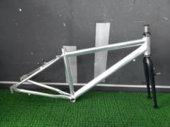 メーカー不明 700c クロスバイクフレーム シルバー