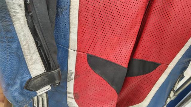 サイズ:LW BERIK レーシングレザースーツ