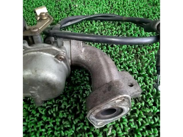 HONDA
Genuine carburetor and manifold
Magna 50 (AC13)