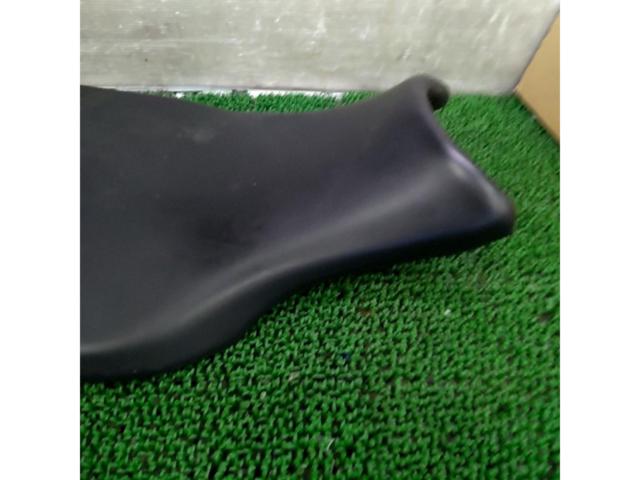 TRIUMPH
Genuine front seat
Daytona 675 (-'12)