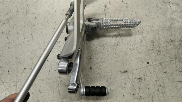 TRIUMPH
Genuine step
Daytona 675 (-'12)
