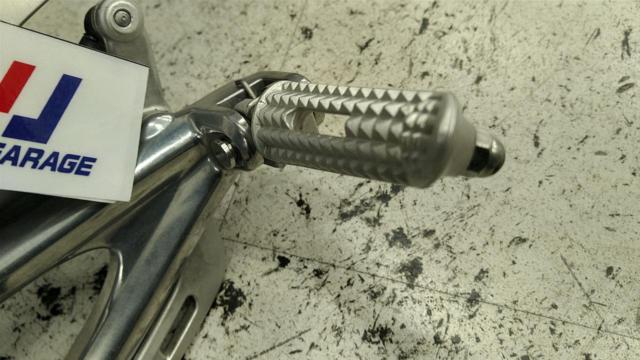 TRIUMPH
Genuine step left
Daytona 675 (-'12)