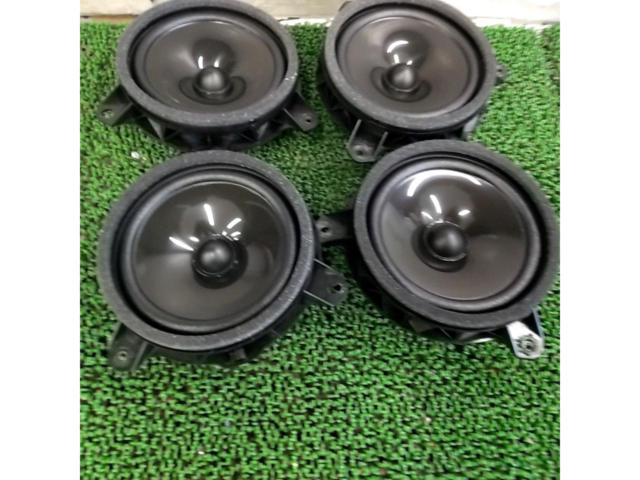 TOYOTA
Genuine speakers for 90-series Noah/Voxy