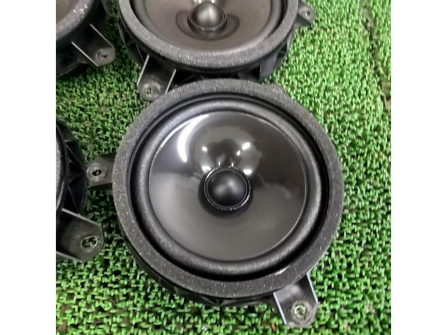 TOYOTA
Genuine speakers for 90-series Noah/Voxy