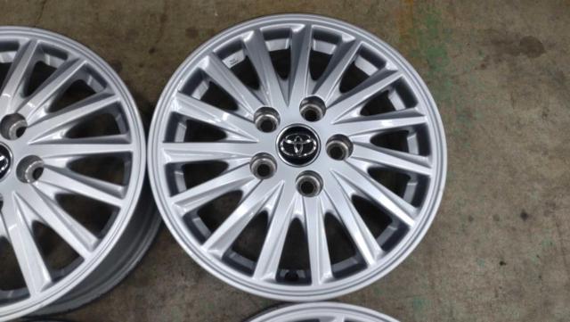 TOYOTA
Noah / Voxy / ZRR80
Original aluminum wheel