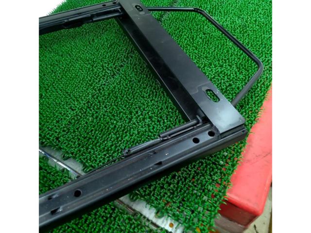 Kawai Works
Bottom closure ceremony seat rail
+ Side mounting adapter
Left
Golf 4