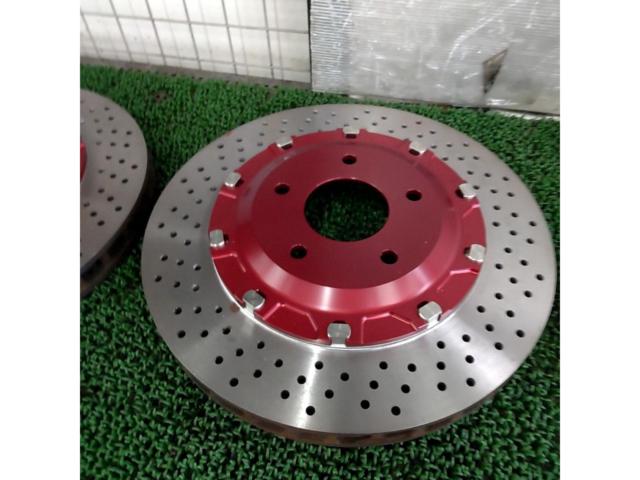 Ferrari
F40 genuine Brembo calipers
+
330mm slotted rotor
+
BNR32 bracket